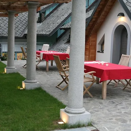 Appartement Cvetje V Jeseni